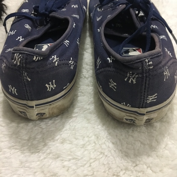 Mens New York Yankees Vans - Picture 7 of 8